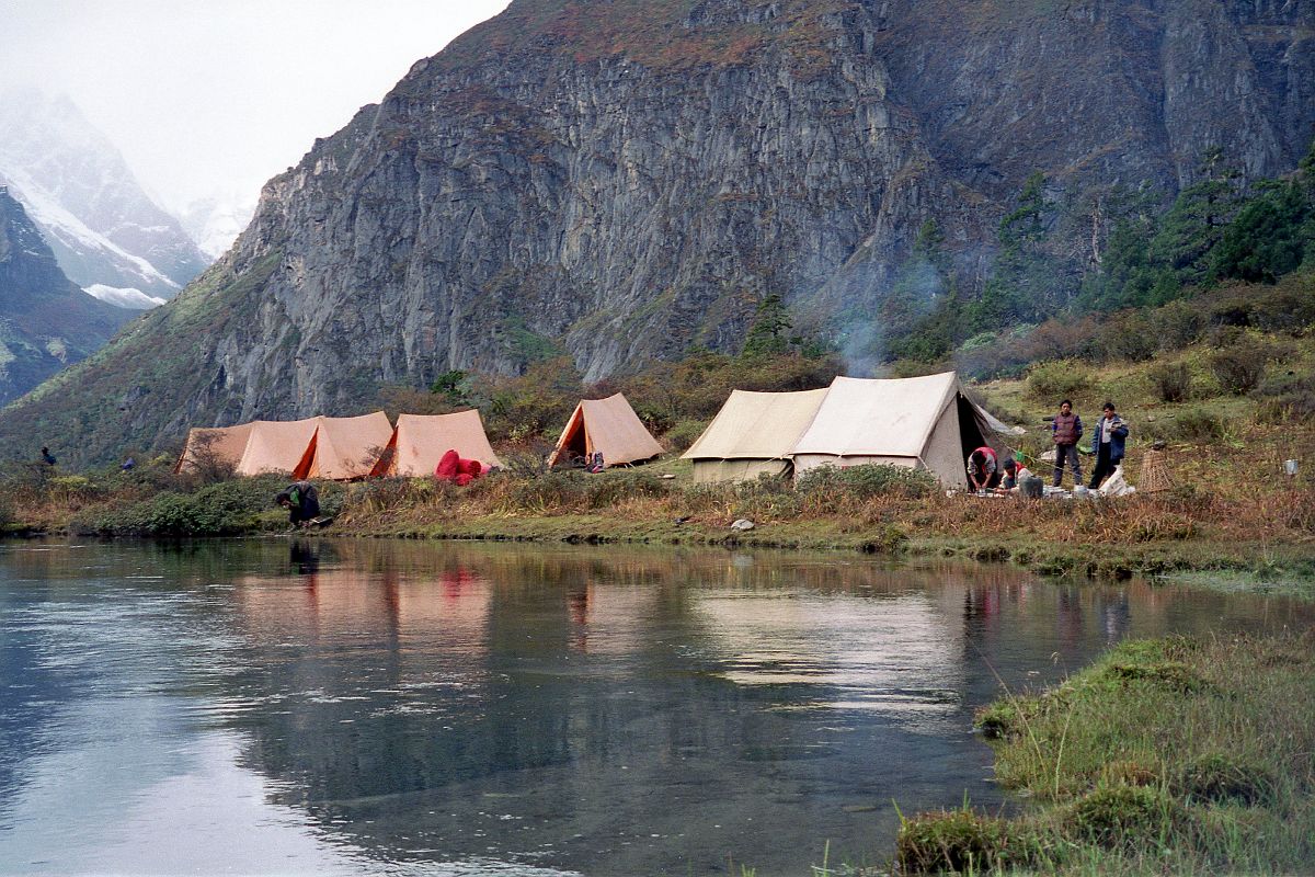 9 5 Idyllic Joksam Camp On Trek From Kharta To Everest Kangshung East Face